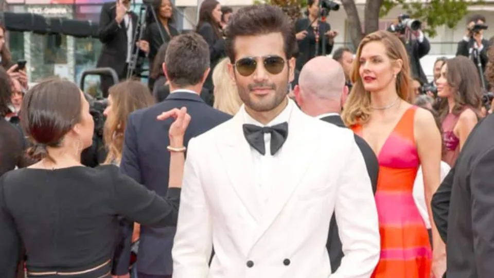 Karan Tacker image 