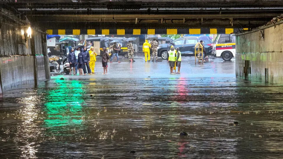 Mumbai Rains Andheri Bridge