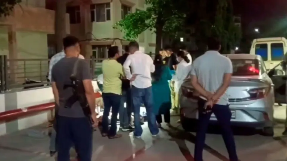 Woman Jumps Vikhroli