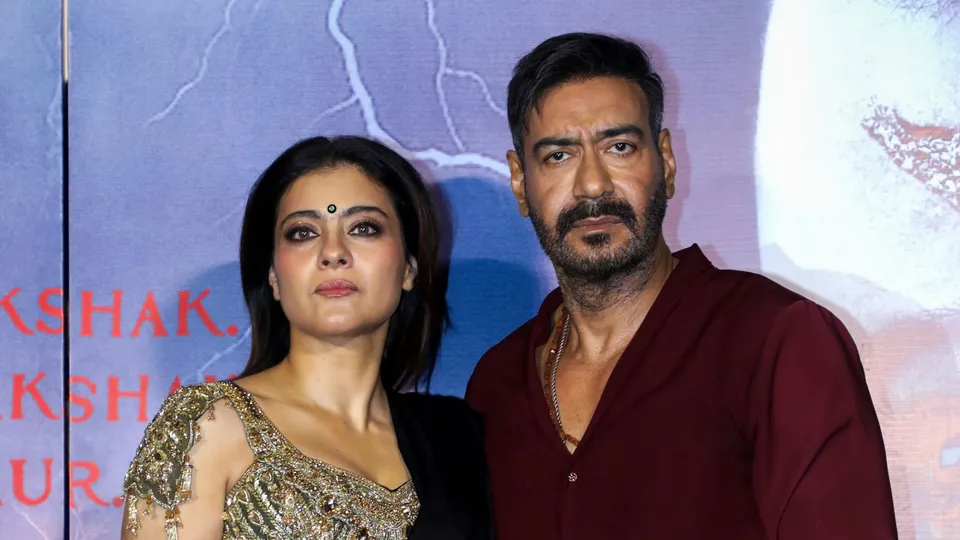Ajay Devgn Kajol Maa