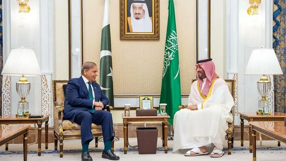 Shehbaz Sharif meets Saudi Arabia crown prince MBS
