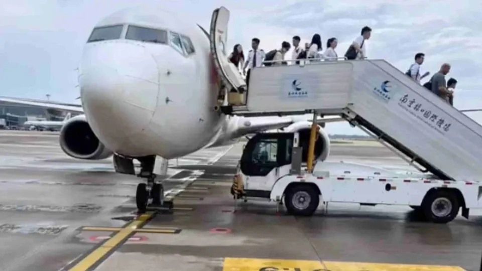 Shandong Airlines flight