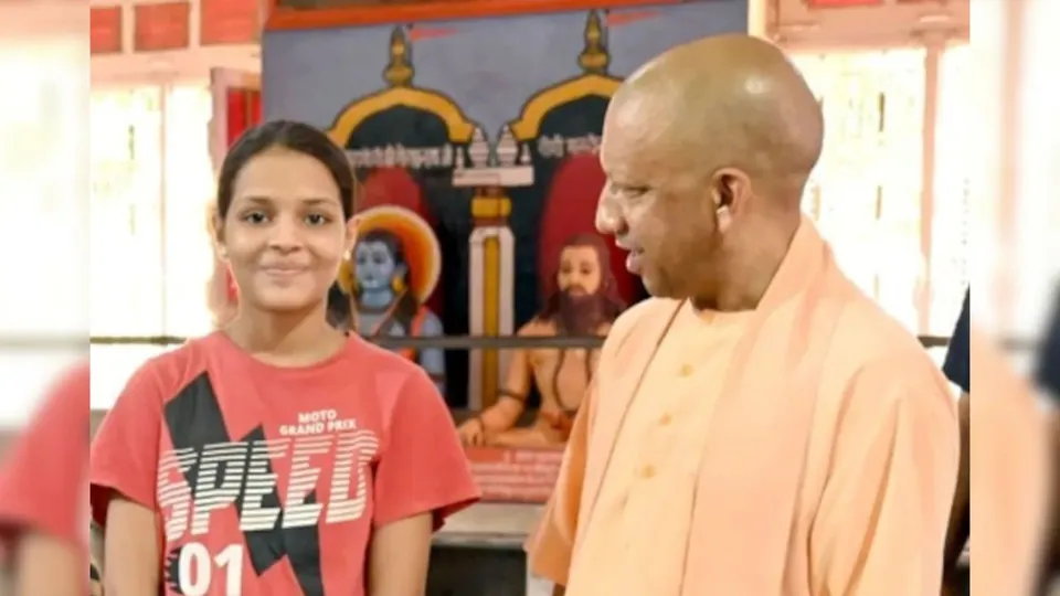 Gorakhpur girl praises Yogi Adityanath Pankhuri Tripathi