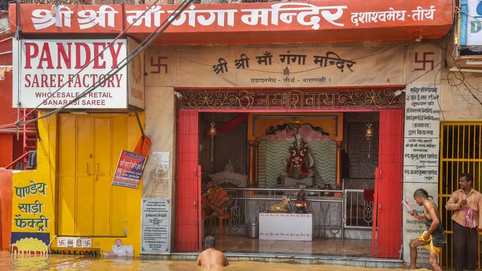 Ganga Water Level Varanasi Flood Uttar Pradesh Rains