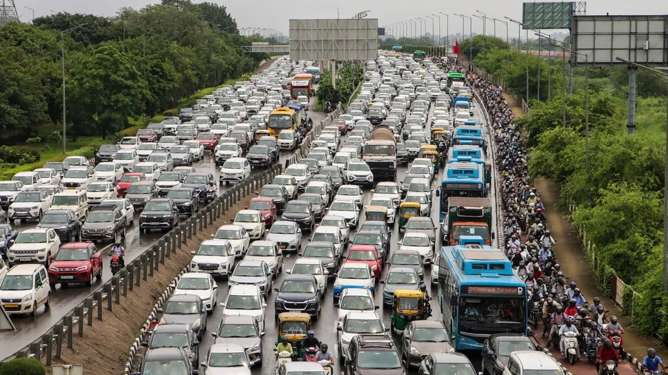 Delhi Traffic Delhi Rains Delhi Waterlogging DND Flyover