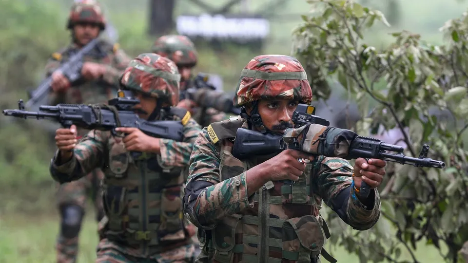 Indian Army LoC Encounter image Rajouri Poonch Doda Anantnag Shopian Jammu And Kashmir Uri Line of Control