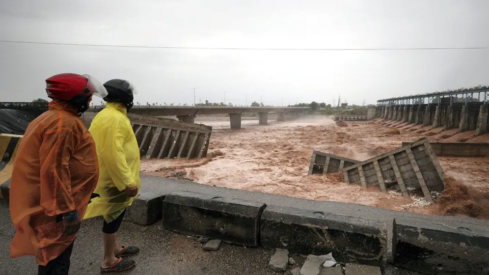 Jammu Rains Tawi Bridge