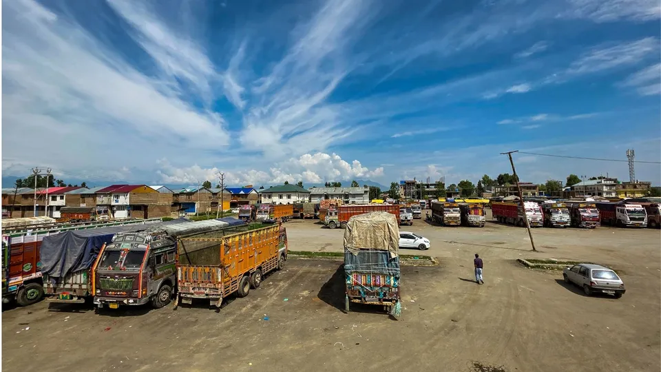 Jammu-Srinagar National Highway Closed