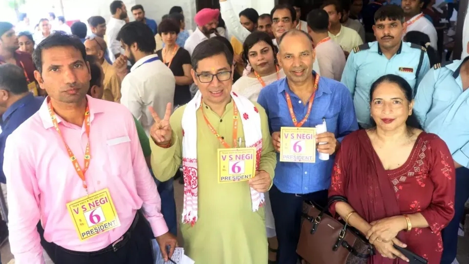 V S Negi elected DUTA president