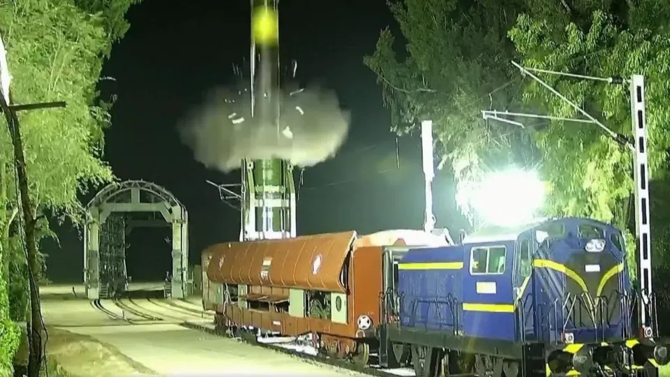 India Tests Agni-Prime Missile from Rail