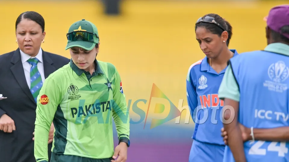 india women no handshake pakistan