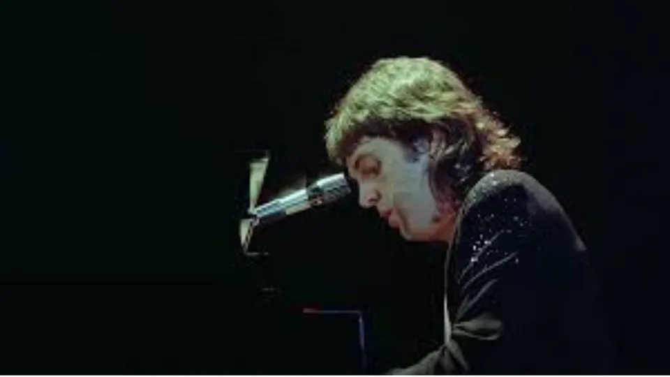 Paul McCartney Man on the Run