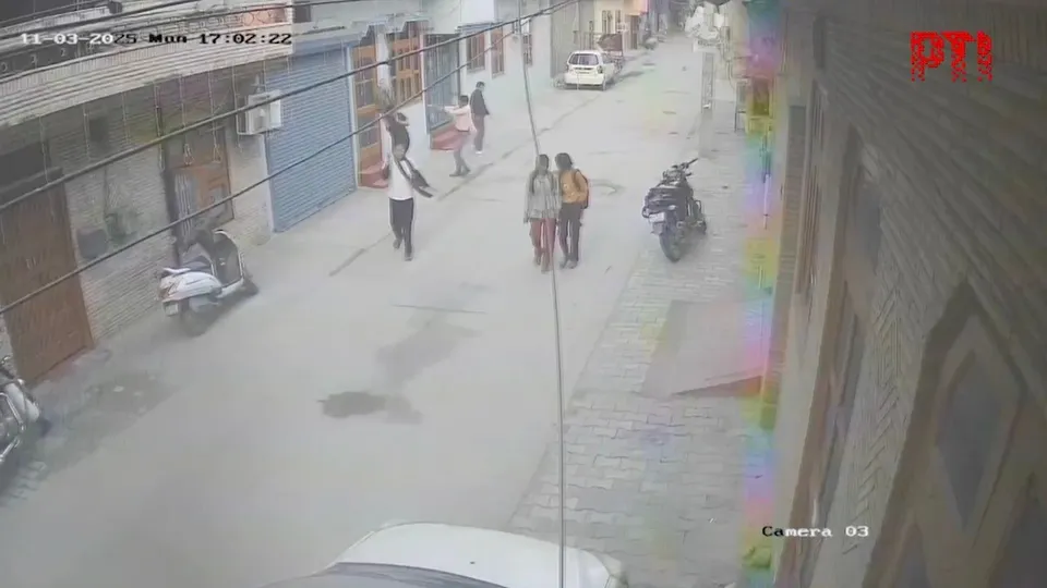 faridabad girt shot at