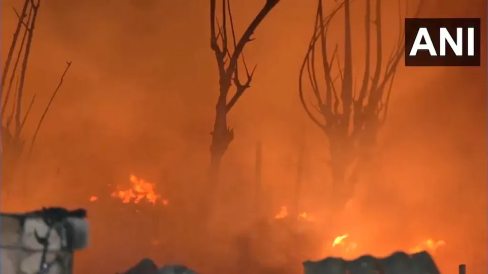 rithala fire rohini fire rohini slum fire