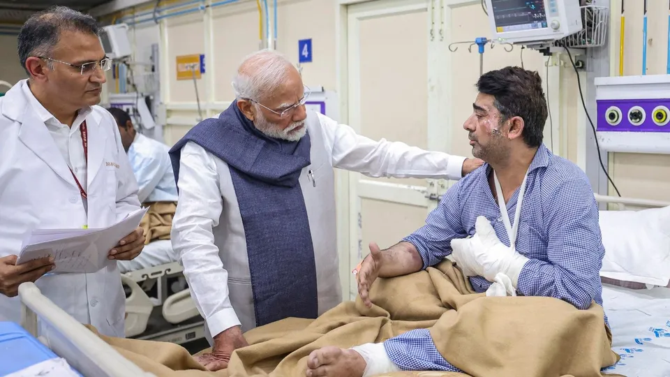 Narendra Modi LNJP Hospital Delhi Blast