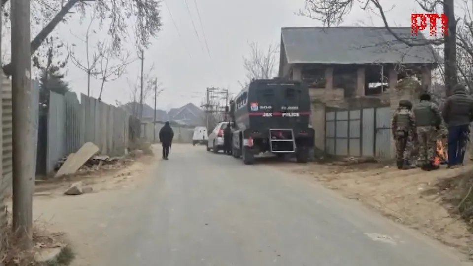 NIA raids being conducted in Pulwama tied to white‑collar terror module and Delhi blast case on Monday, Dec 1, 2025.