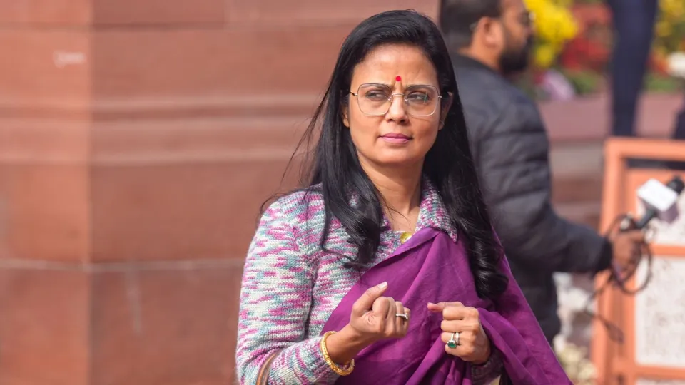 Mahua Moitra Cash For Query