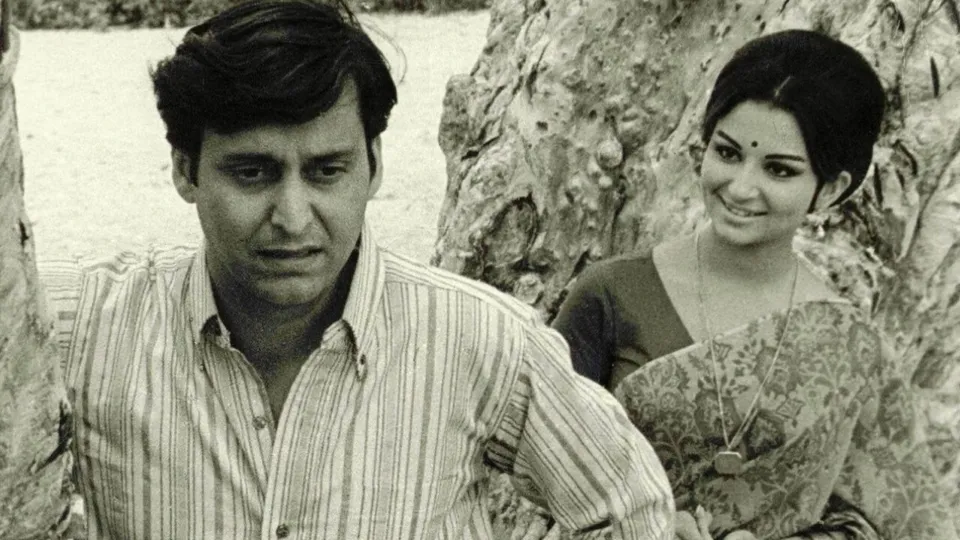 Satyajit Ray Aranyer Din Ratri