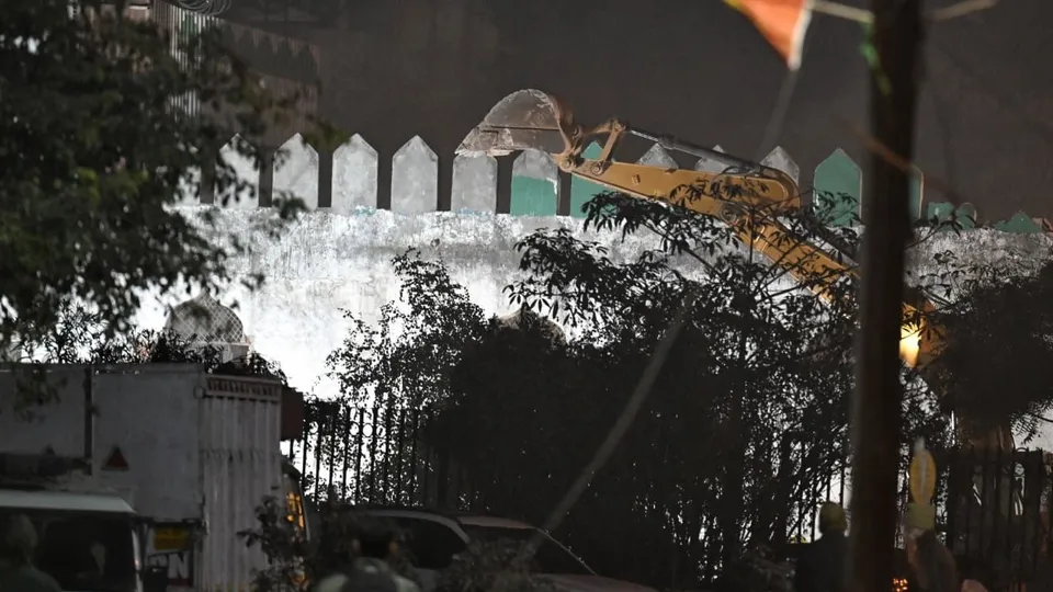 turkman gate bulldozer