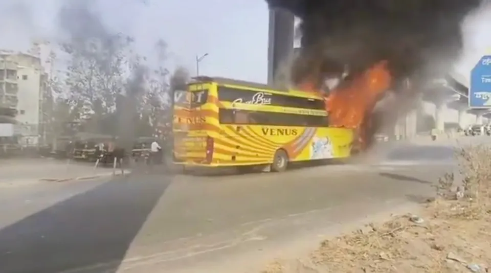 malad bus fire