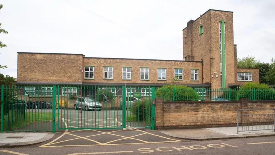 Vicar’s Green Primary School
