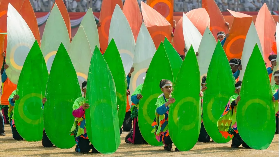 School students perform during a cultural programme as part of Republic Day 2026 celebrations, in New Delhi, Sunday, Jan. 25, 2026. (PTI Photo/Shahbaz Khan)