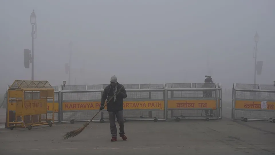 Delhi Fog Delhi Winters Delhi Weather India Gate