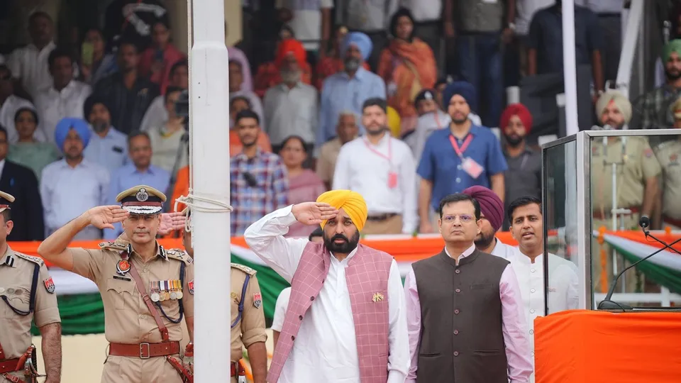 Chief Minister Bhagwant Mann hoisted the National Flag in Jalandhar