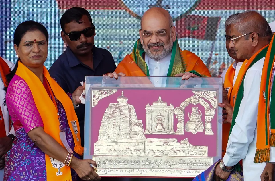 Union Home Minister Amit Shah being felicitated by BJP National Vice President DK Aruna, the party’s OBC Morcha President K Laxman and others