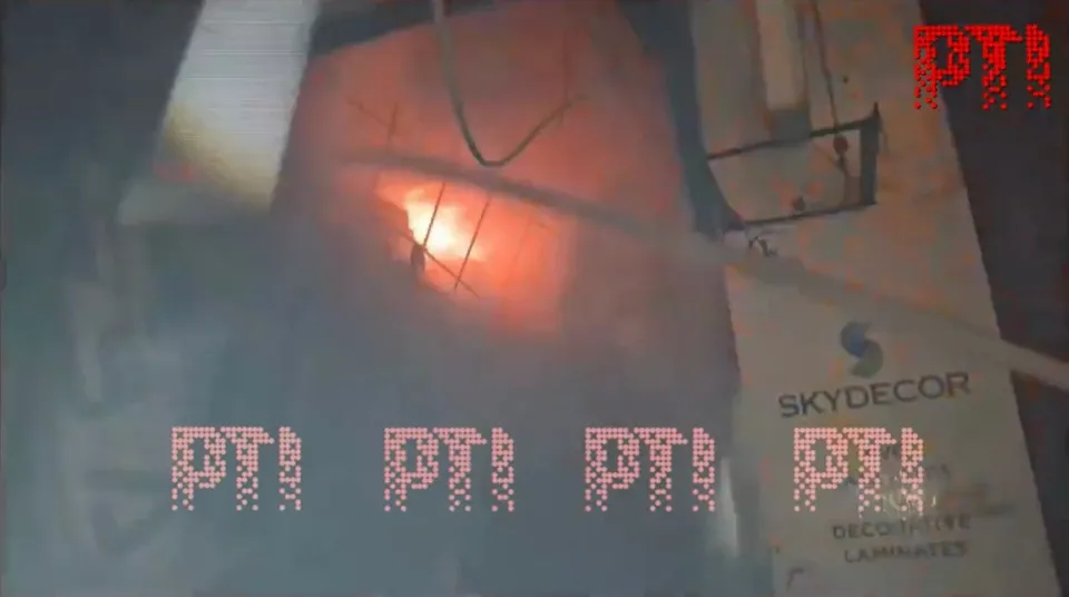 Delhi Gandhi Nagar fire