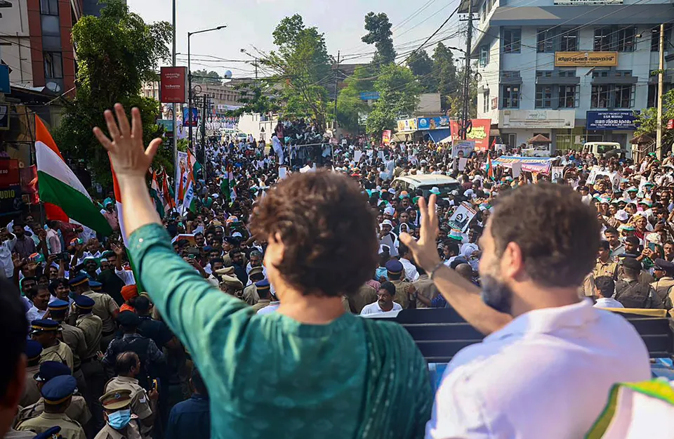 Priyanka Gandhi Rahul Gandhi in Wayanad