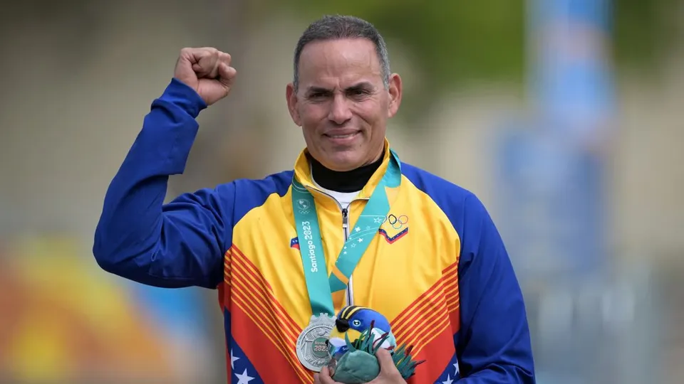 Shooter Leonel Martinez