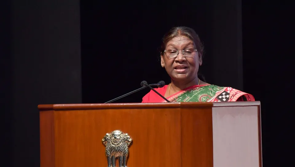 Droupadi Murmu chandrayaan 3.jpg