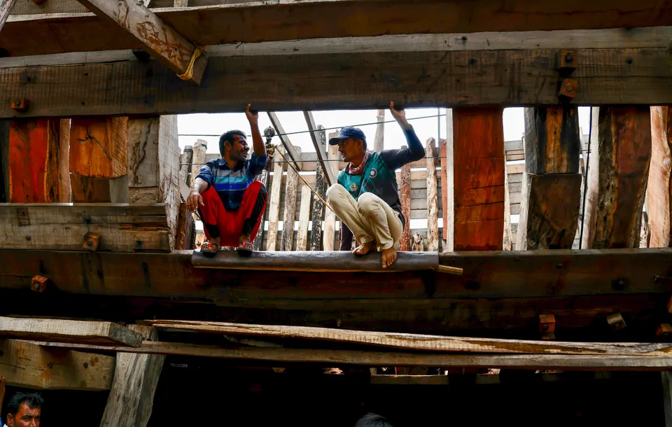 ship builders cyclone kutch.jpg
