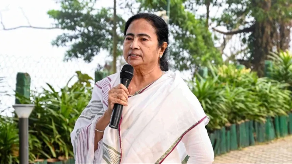 mamata banerjee on parliament security breach.jpg