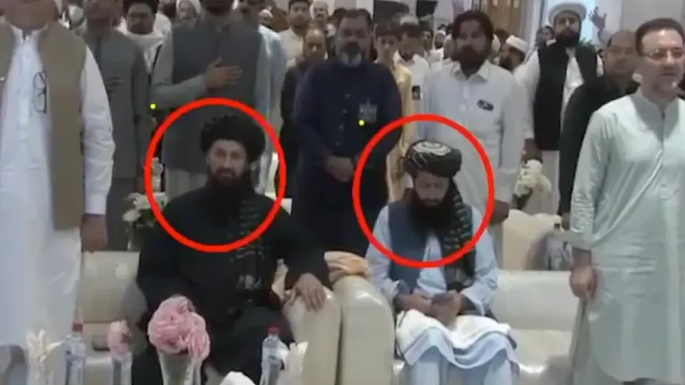Afghan diplomats remain seated during Pakistani national anthem