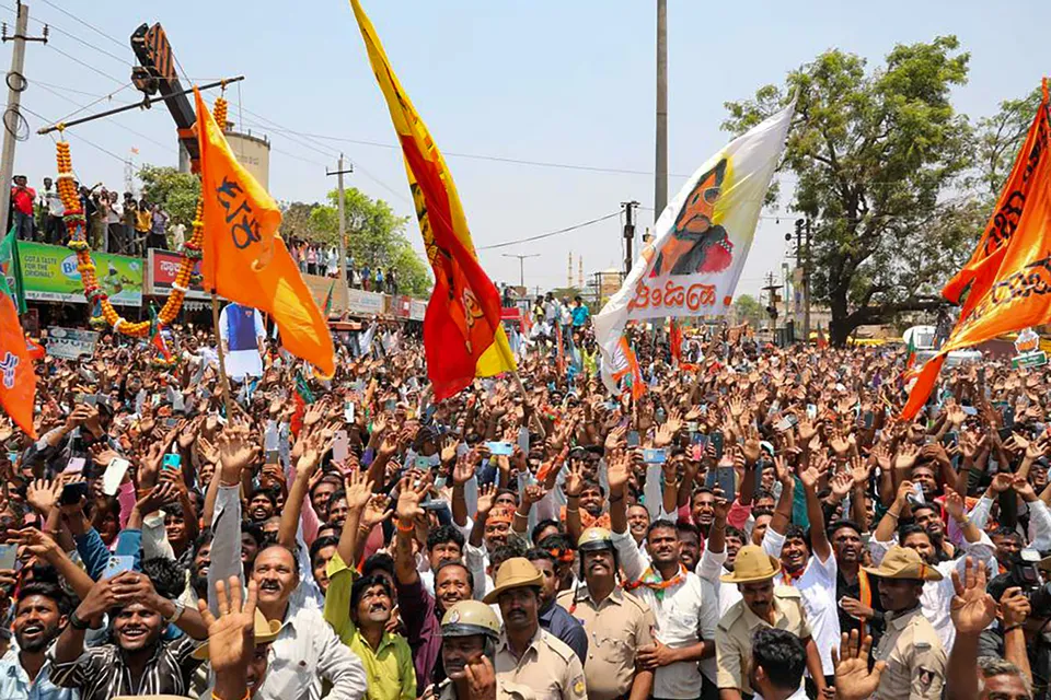 J P Nadda Road Show BJP Flag karnataka