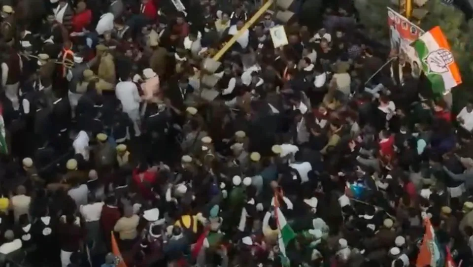 A videograb of alleged breach in Rahul Gandhi's security during Bharat Jodo Yatra in Delhi