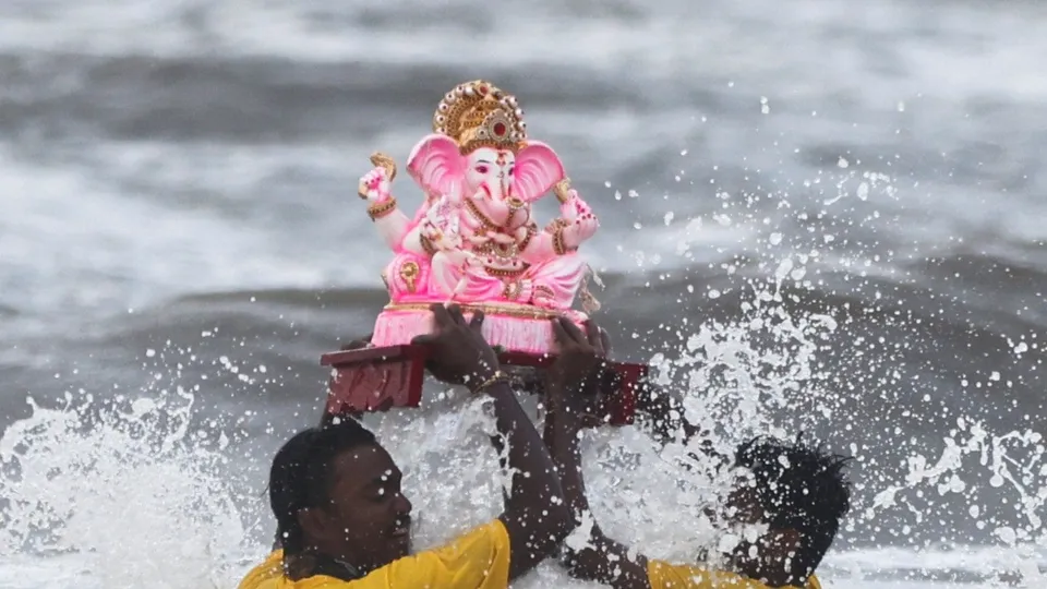 Ganesh visarjan in Nashik