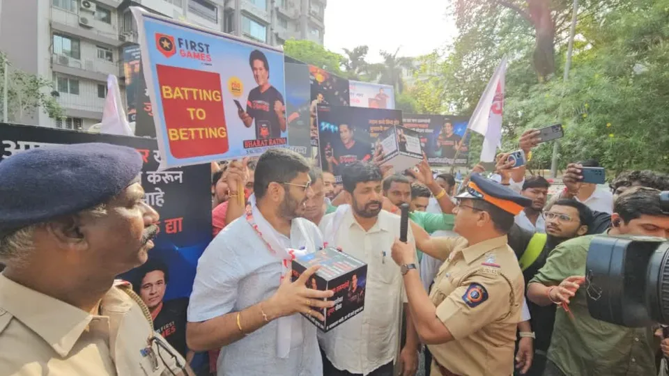 Bachchu Kadu Sachin Tendulkar
