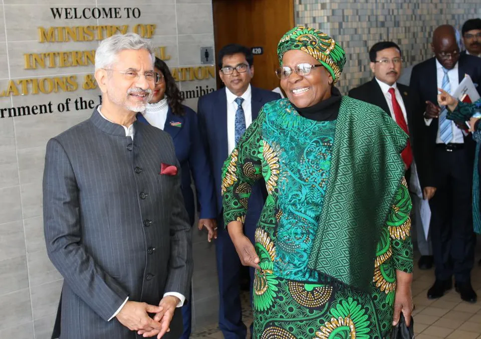 S Jaishankar meets Namibia's DPM.jpg