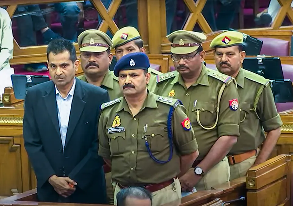 UP Legislative Assembly turns into Court