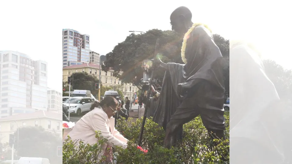 President Droupadi Murmu paid floral tributes to a statue of Mahatma Gandhi at Wellington railway station on Thursday