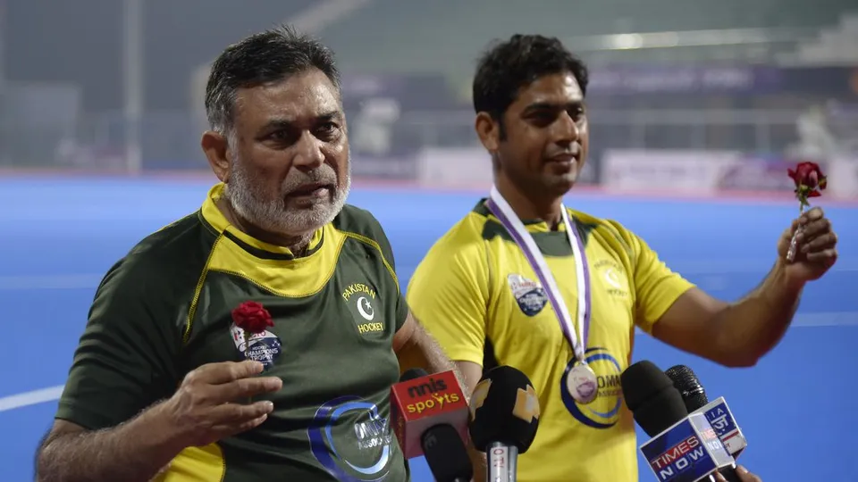 Pakistan coach Shahnaz Sheikh and Captain Muhammad Imran
