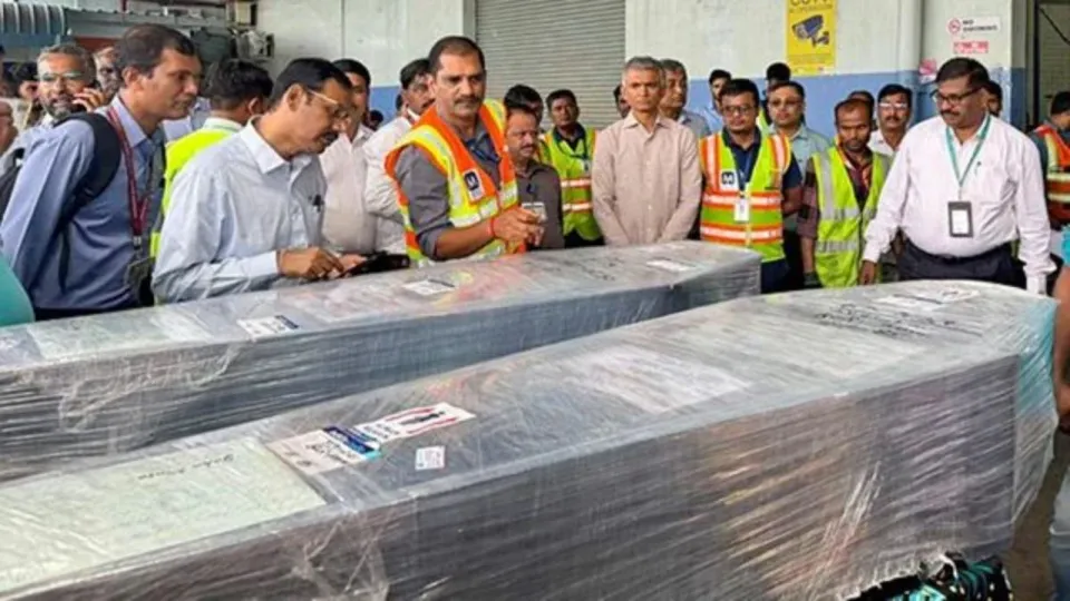 Mortal remains of trekkers who lost their lives after being caught in extreme weather conditions in Sahastratal, Uttarkashi, on their arrival in Bengaluru