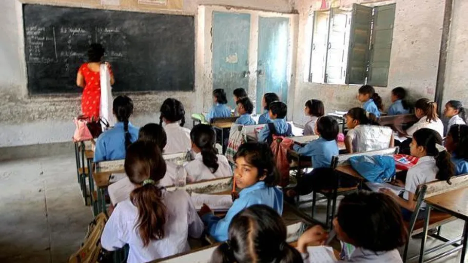 governemnt school bihar.jpg