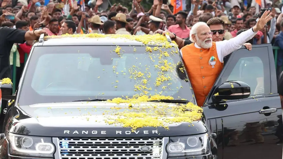 narendra modi bengaluru roadshow.jpg