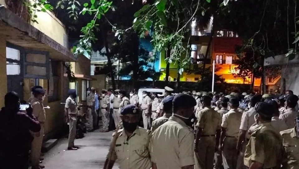 Gujarat Police Flesh Trade.jpg