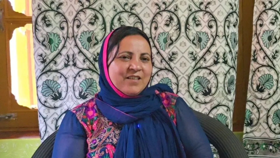 Sakina Masood D H Pora