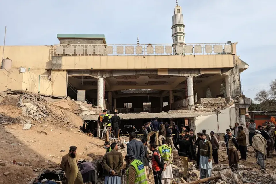 Peshawar mosque suicide